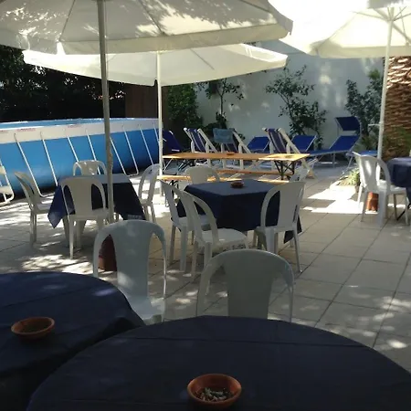 Hotel Arco del Sole-2
